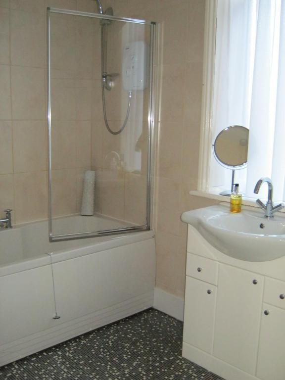 Autumn Leaves Guest House Whitby Room photo